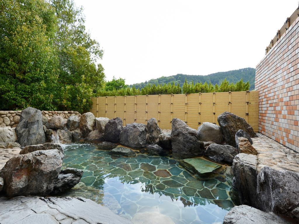 Hotel Wellness Suzukaji Komono Екстериор снимка
